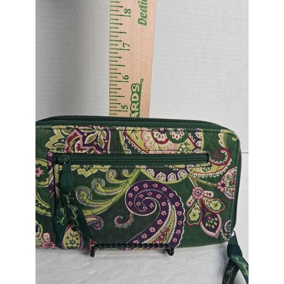 Vera Bradley‎ Wallet Zip Around Paisley Green Pink Purple Organizer Clutch READ - Picture 3 of 11